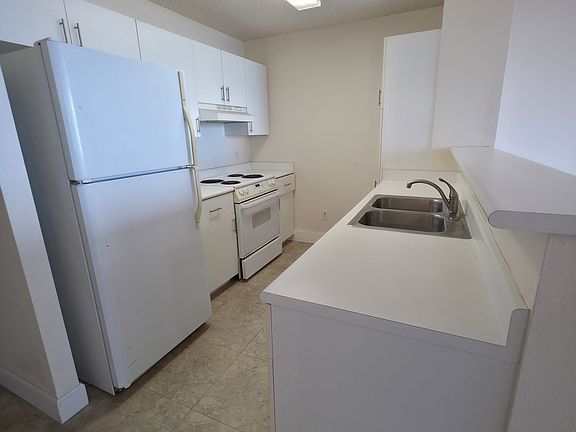 5th image of 1133 Waimanu St APT 1708