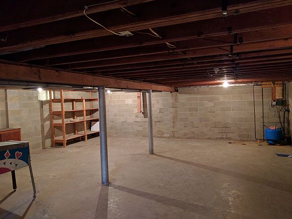 Full Unfinished Basement