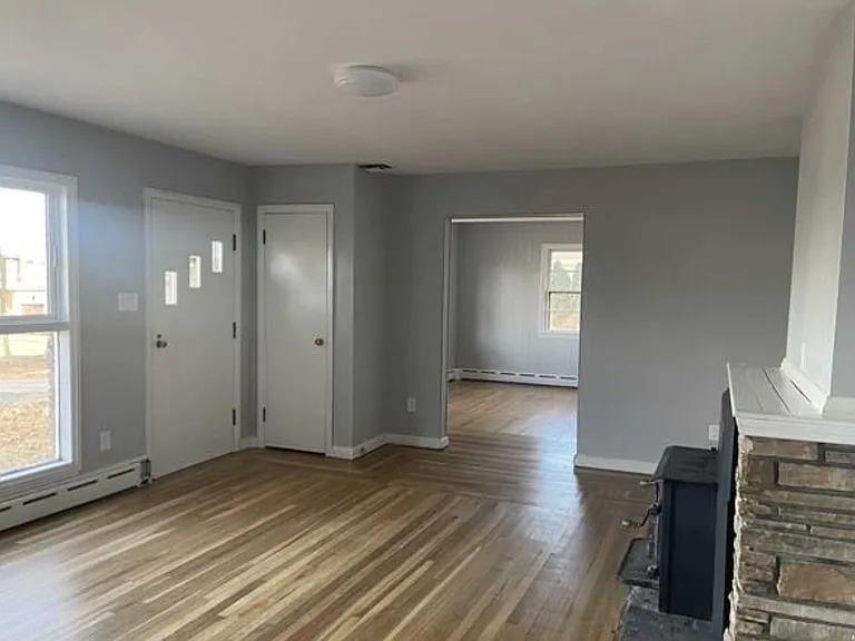 166 Midwood Rd — Photo 7
