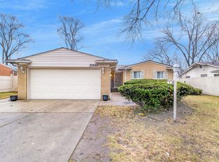 27430 Lahser Rd, Southfield, MI 48034