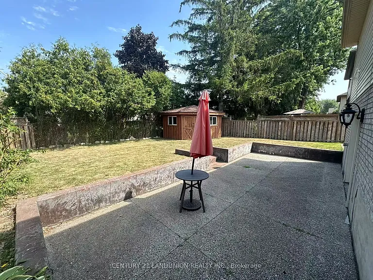 104 Hepburn Cres — Photo 15