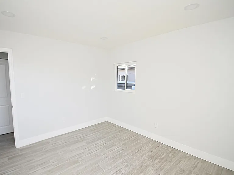 3445 Newton Ave — Photo 19