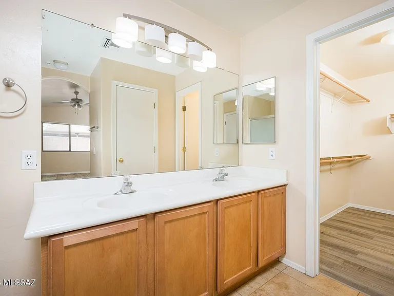 2352 W Ireton Rd — Photo 13