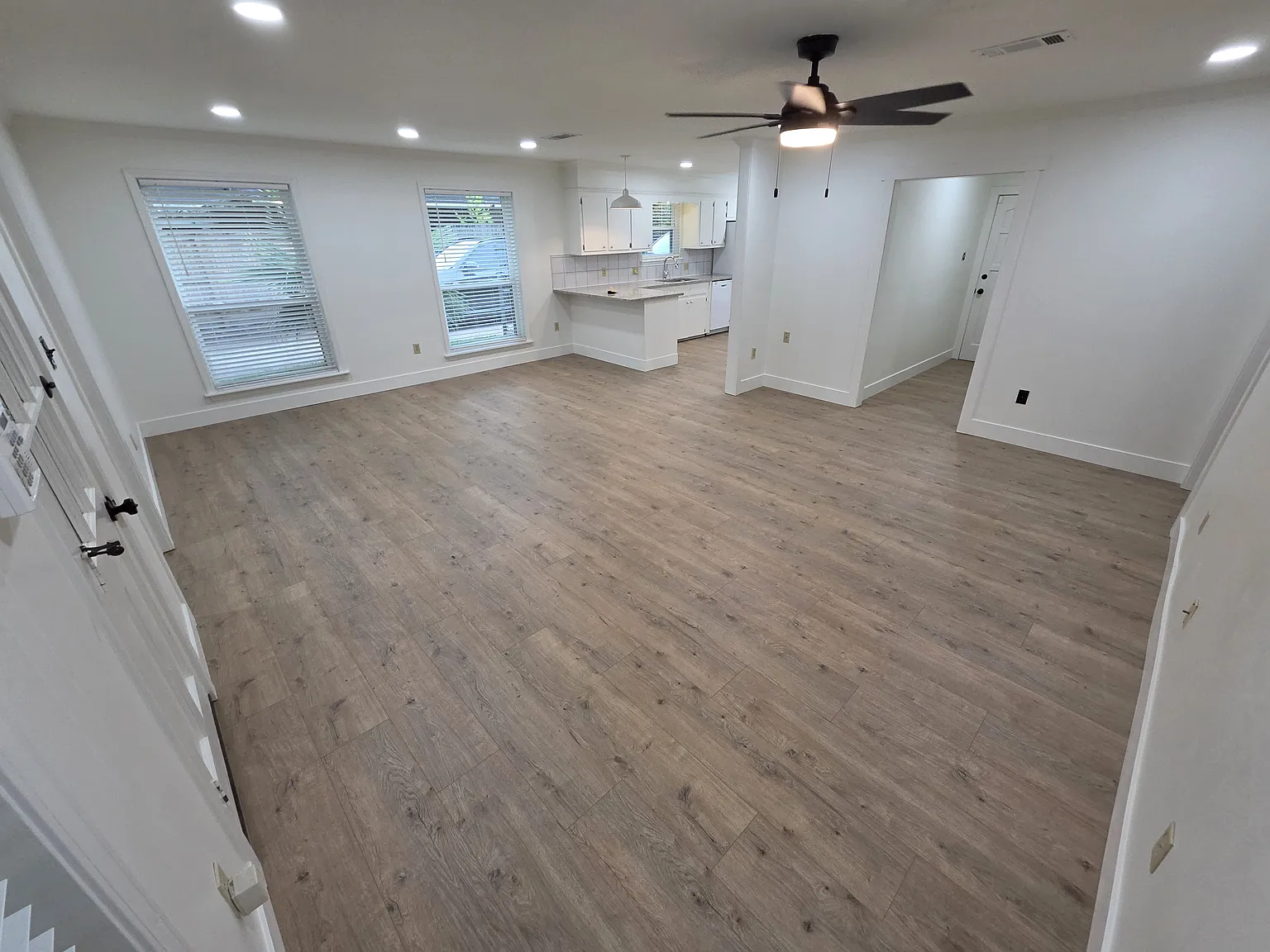 3 bed, 1454 sqft, $2,250 — Photo 4