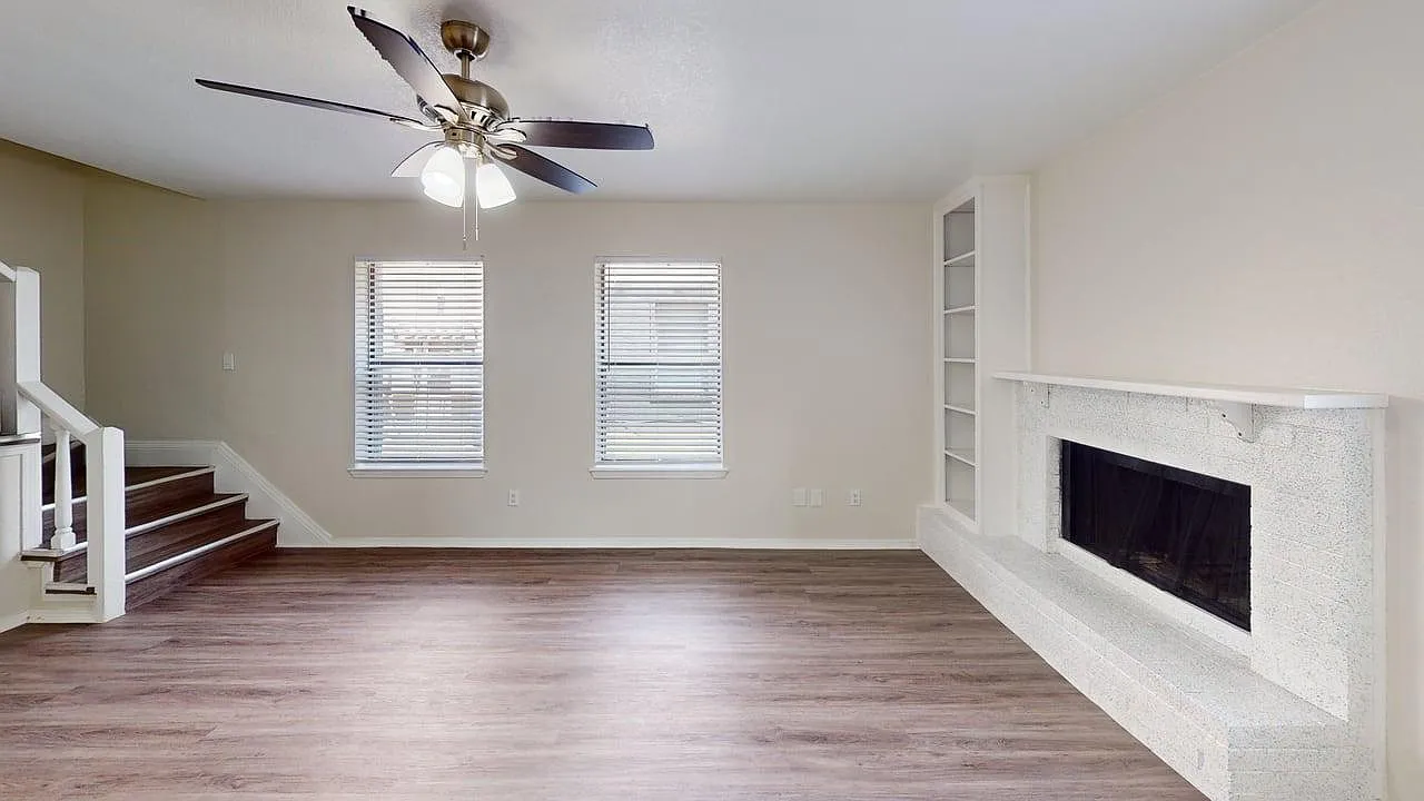 Davis Square Apartments — Photo 3