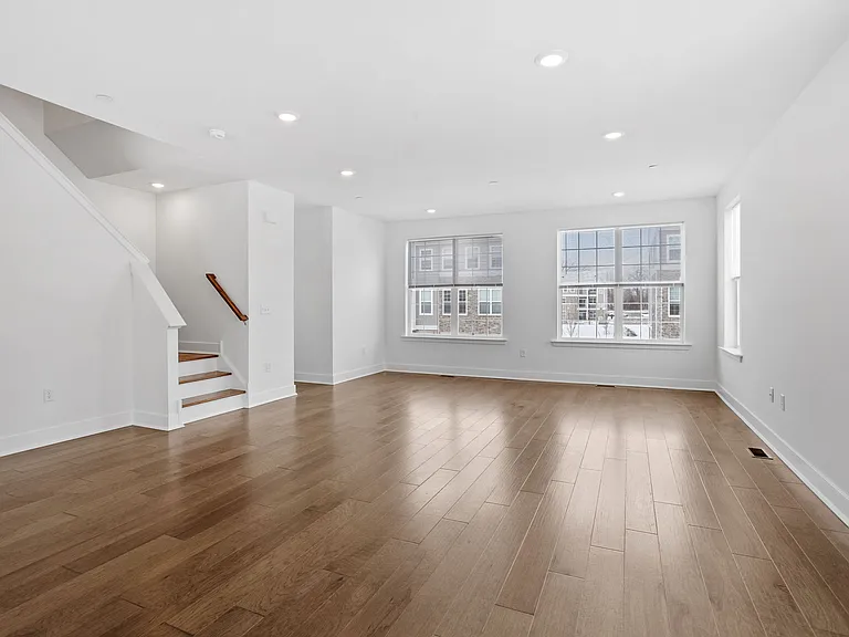 137 Ada Hightower Ave — Photo 6