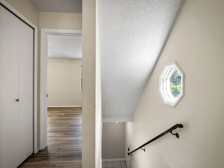 1016 Assisi Ln — Photo 28