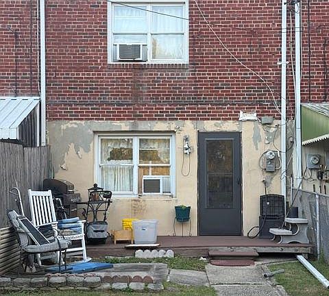 5th image of 2206 Searles Rd