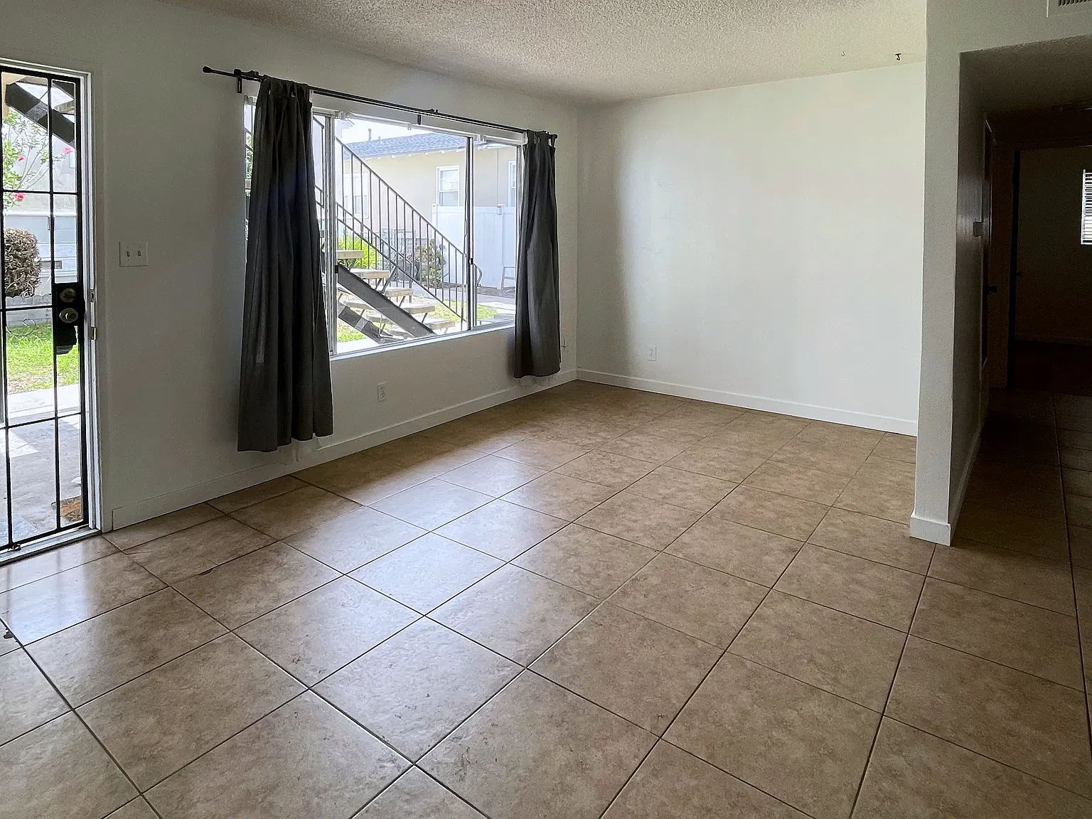 2 bed, 1.5 bath, $2,500 — Photo 4
