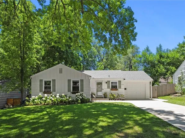 2711 W 73rd Ter, Prairie Village, KS 66208
