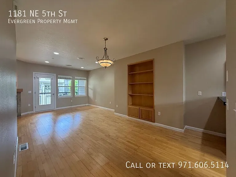 1181 NE 5th St — Photo 12