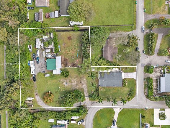 4th image of 12851 SW 14th Pl