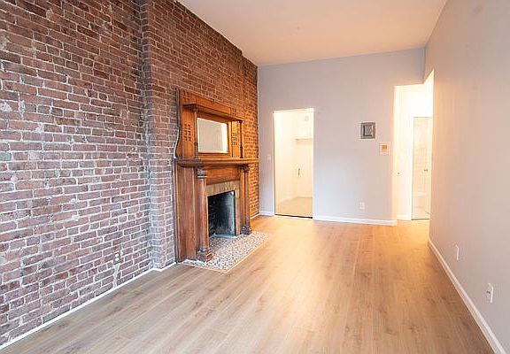 2nd image of 10 W 87th St APT 3A