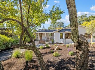17285 Hillcrest Avenue, Sonoma, CA 95476