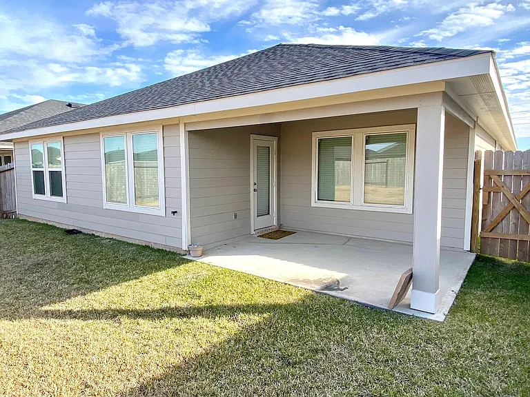 31710 Carlisle Cove Ct — Photo 13