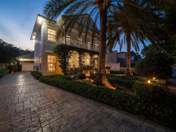 705 NE 17th Way, Fort Lauderdale, FL 33304