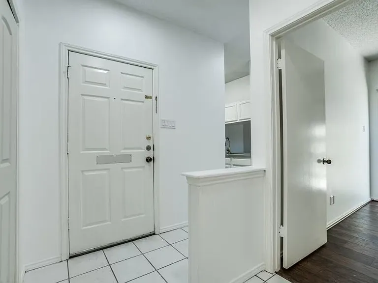 9747 Whitehurst Dr #136 — Photo 5