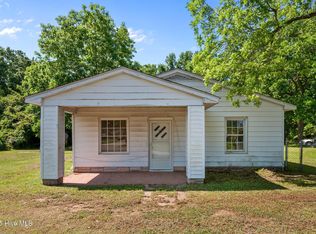 2005 Tower Hill Rd, Kinston, NC 28501