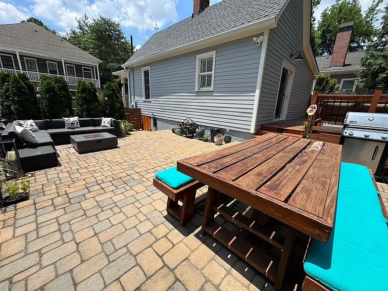140 Short St SE — Photo 37