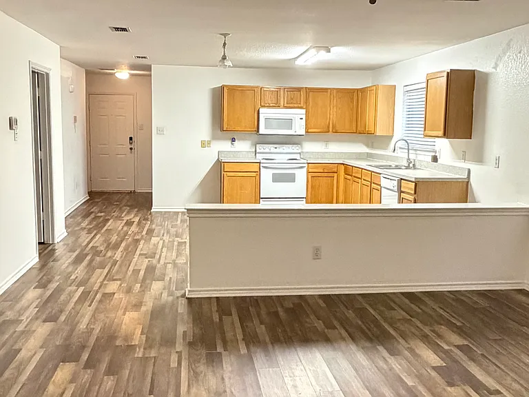 2603 Lookout Dr — Photo 11