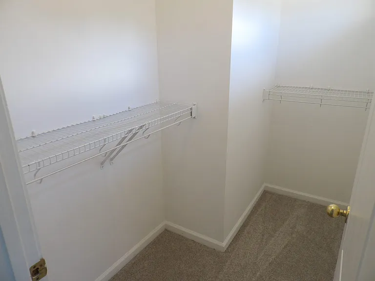 108 Charleston Ct — Photo 58