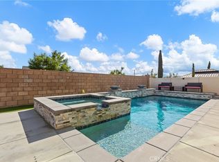 31409 Darlington Oak Dr, Winchester, CA 92596