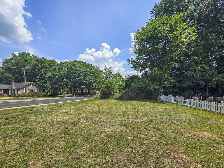 444 Amir Cir — Photo 16