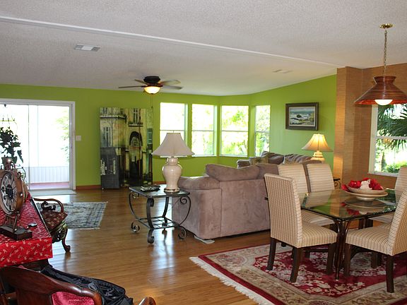 4th image of 426 Sioux Blvd