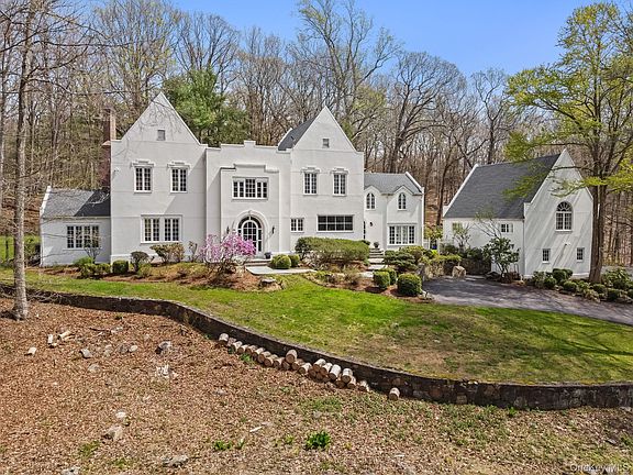 2nd image of 17 Spyrock Road