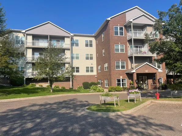 2231 Penn Pl APT 305, North Saint Paul, MN 55109