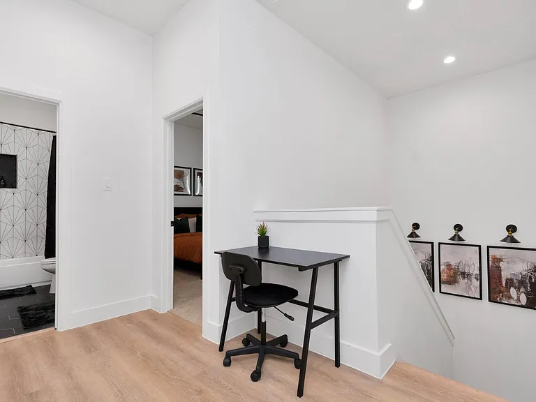 5308 Denmark St — Photo 18