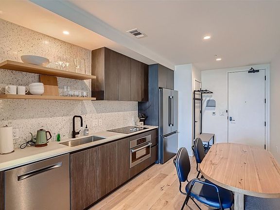 5th image of 48 E East Ave #1906