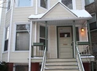 815 W Buckingham Pl #2, Chicago, IL 60657
