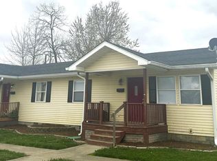 305-311 N 6th St, Mitchell, IN 47446