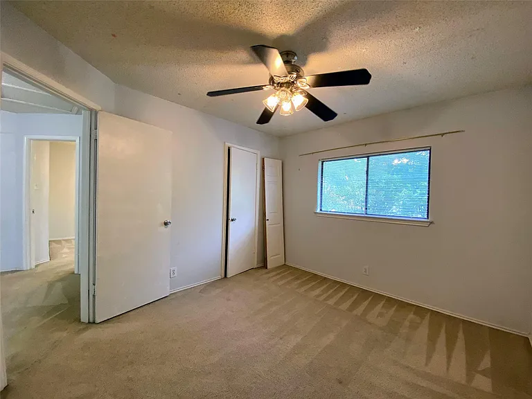 3215 Tree Grove Dr — Photo 18