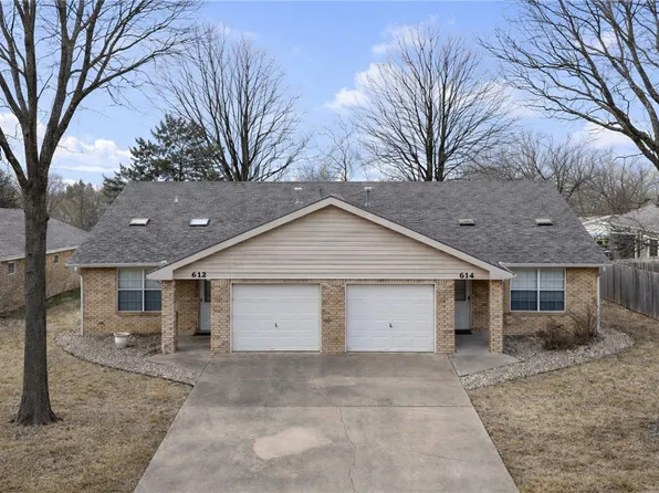 612 N 36th St, Rogers, AR 72756