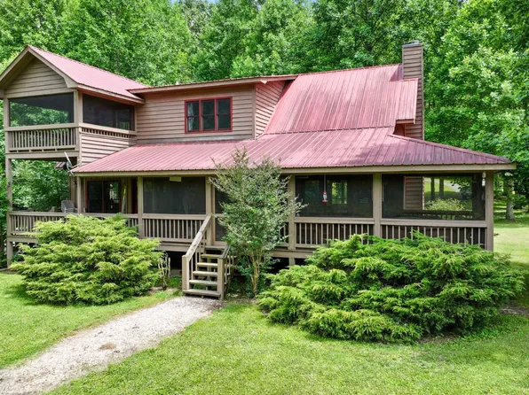 176 Brown Mountain Dr, Suches, GA 30572