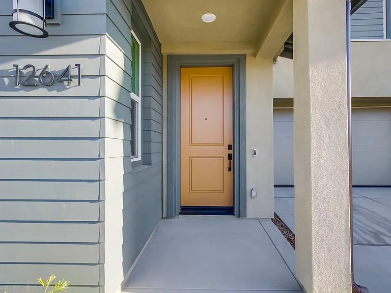 12641 Stella Ln — Photo 3