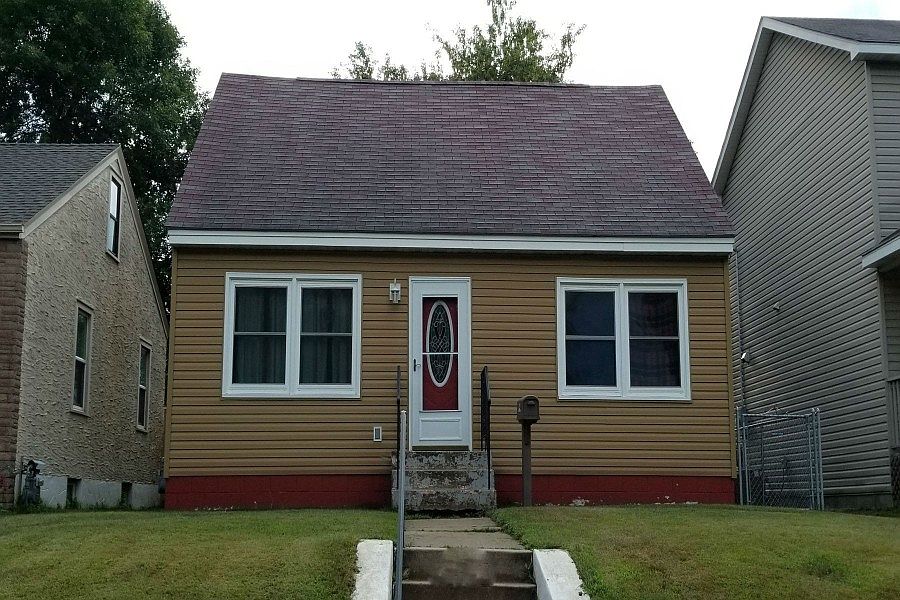 1st image of 604 1st Ave S