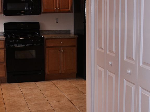 1st floor laundry hookup