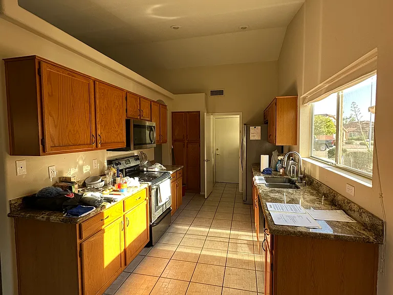 1162 W Cindy St — Photo 5