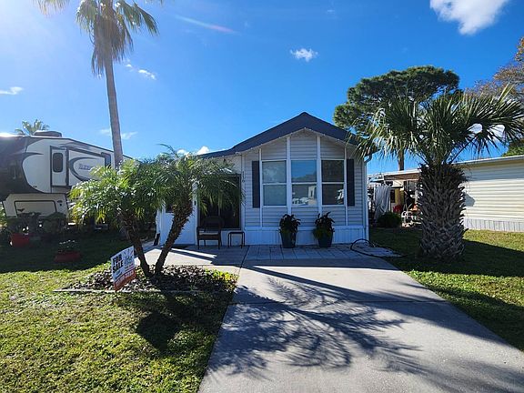2nd image of 2946 Gulf To Bay Blvd Unit 116