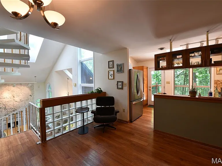 903 Strecker Rd — Photo 17