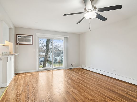 3rd image of 320 N Slusser St APT 8