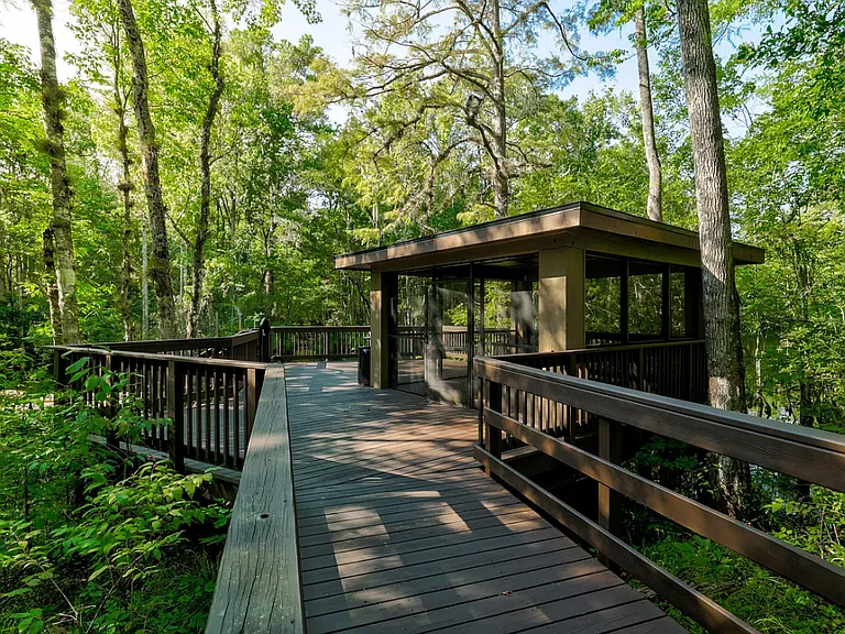 Exclusive Access to the Kayak launch area inside the north gate right in-front of house other side of the round about park area
