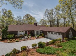 200 Coachman Ln, Tryon, NC 28782