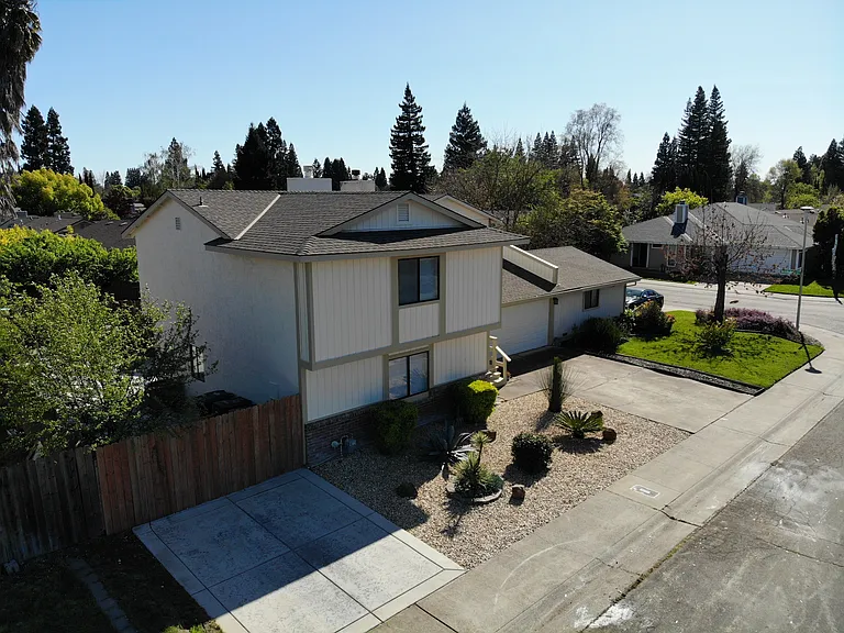 7276 Riverwind Way — Photo 14