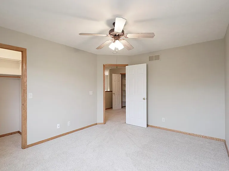 6907 Naples Dr — Photo 21