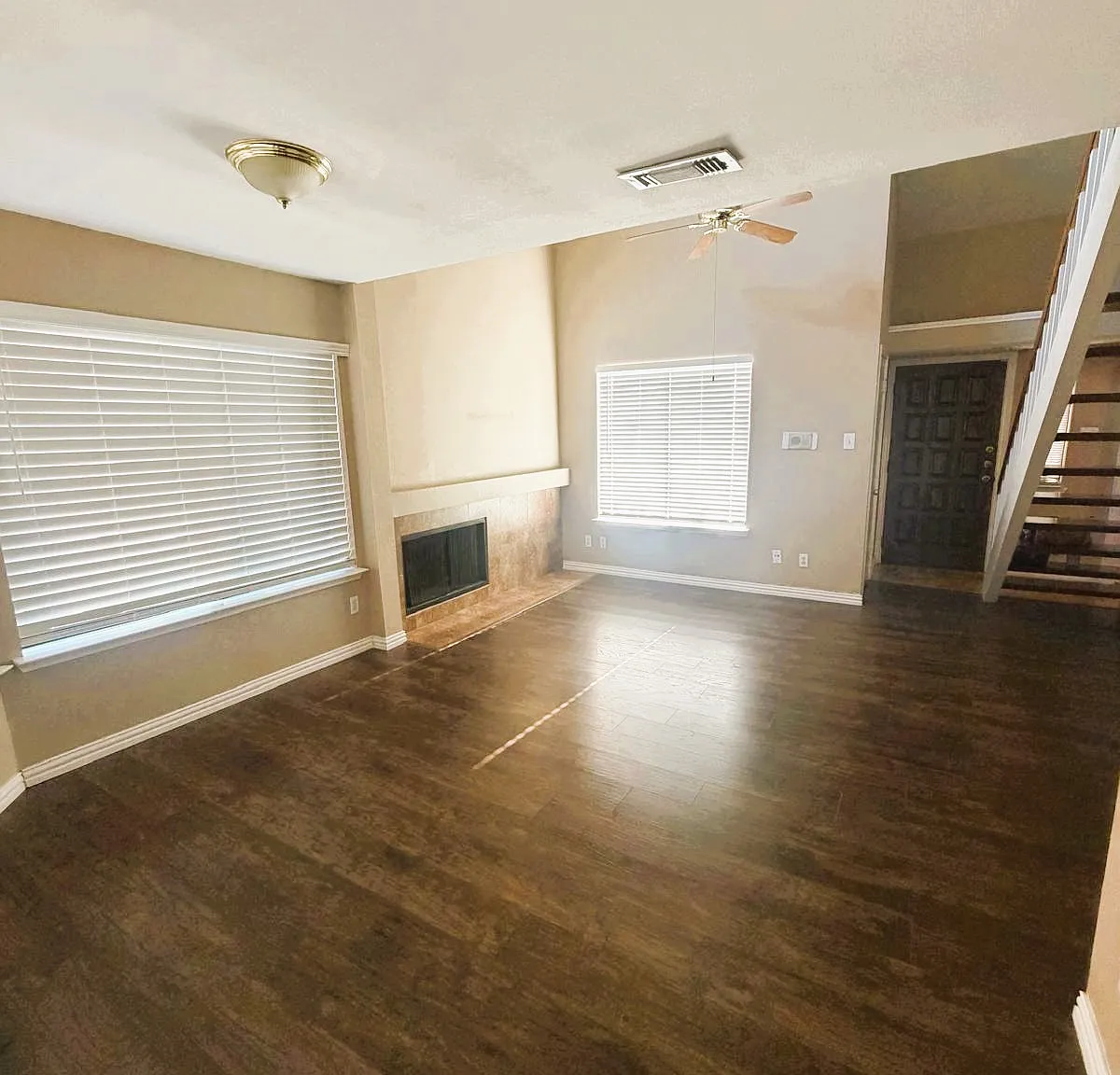 2 bed, 1189 sqft, $2,175 — Photo 4