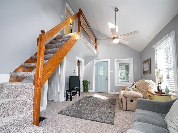3rd image of 4632 Kingsley Dr